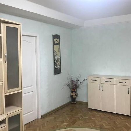 Уютненькая Квартирка เคียฟ ภายนอก รูปภาพ